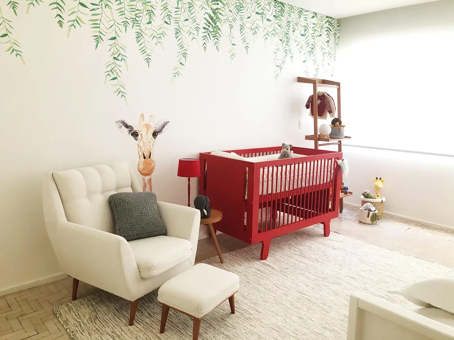 Berço vermelho da decora e adora