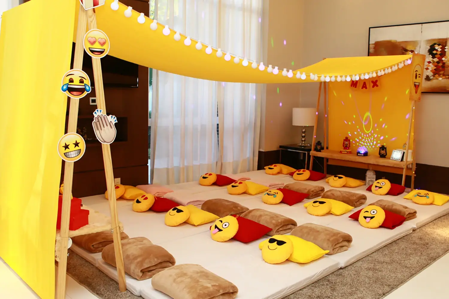 Tenda compartilhada na Festa Infantil da empresa Cabana Festa e Pijama