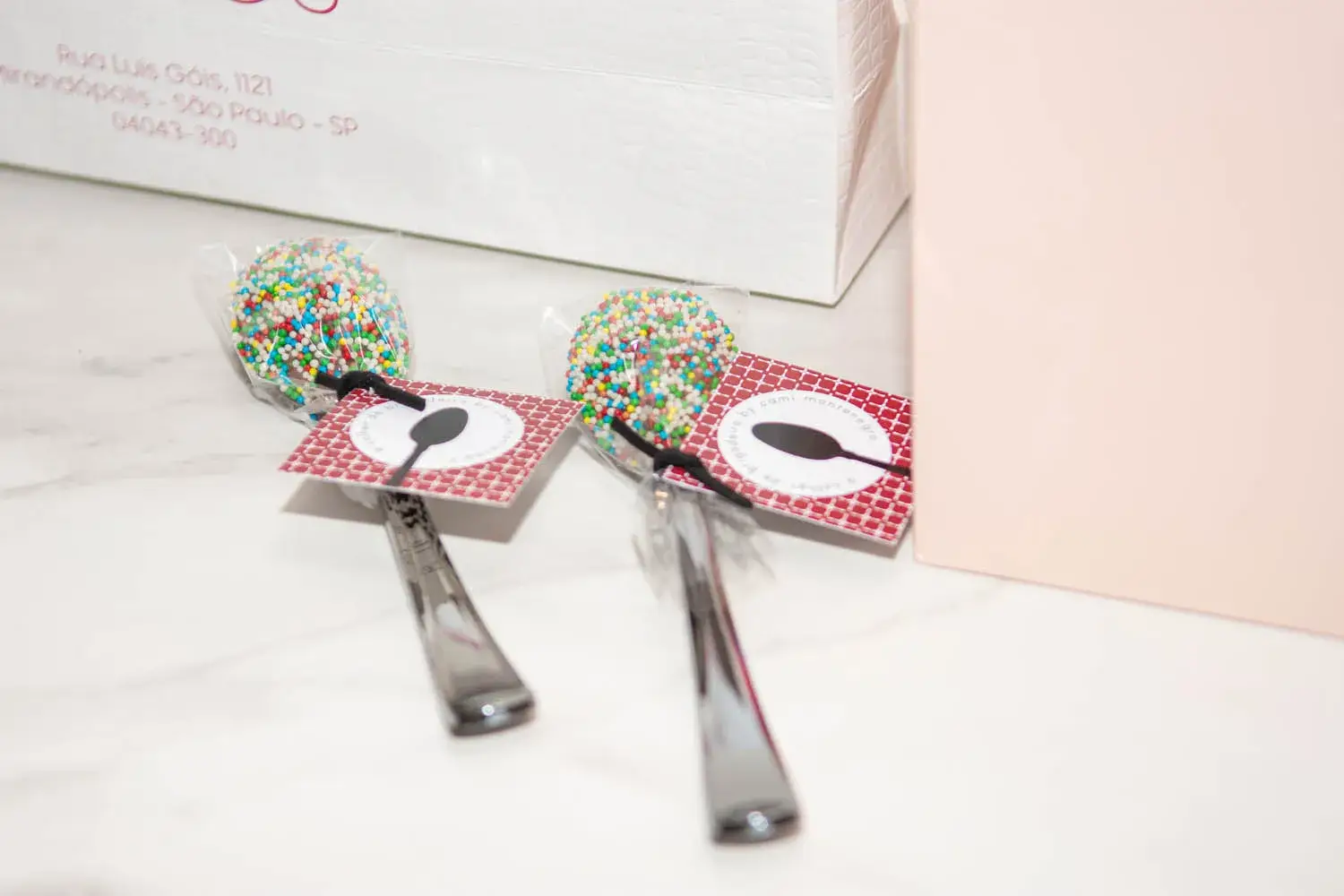 A Colher de Brigadeiro parte da Gift Bag no Pause - Toda Mãe Merece um Pause - Just Real Moms