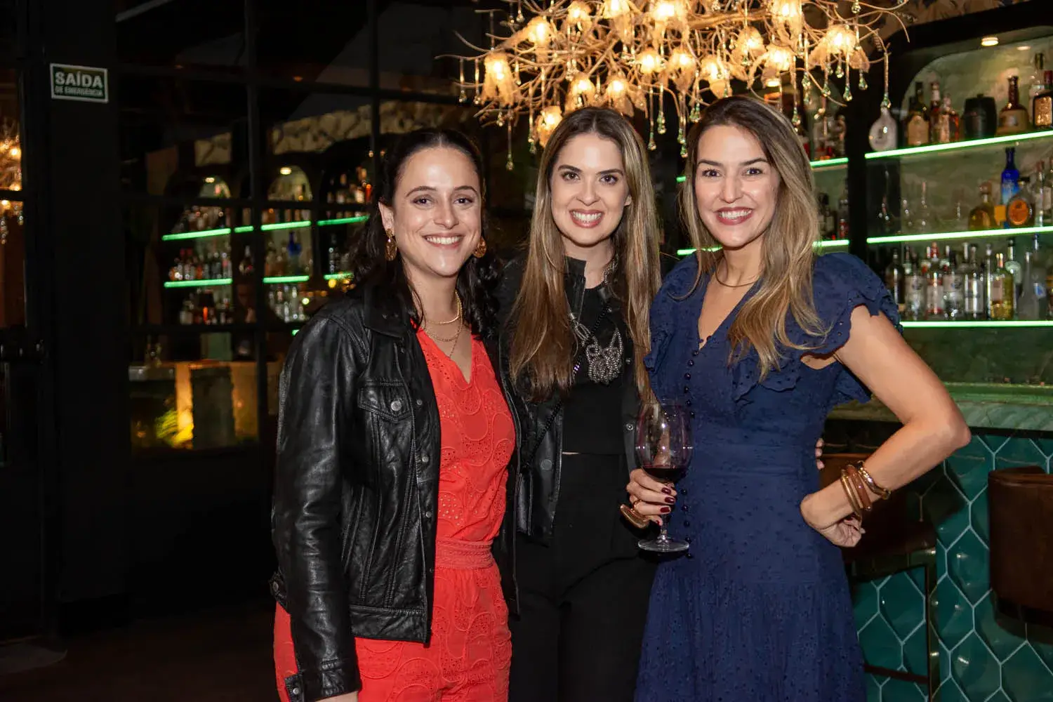 Fabiana Esteve e Fê Paronetto do Just Real Moms responsáveis pela produção do evento, com a idealizadora Dra. ALine Piedade