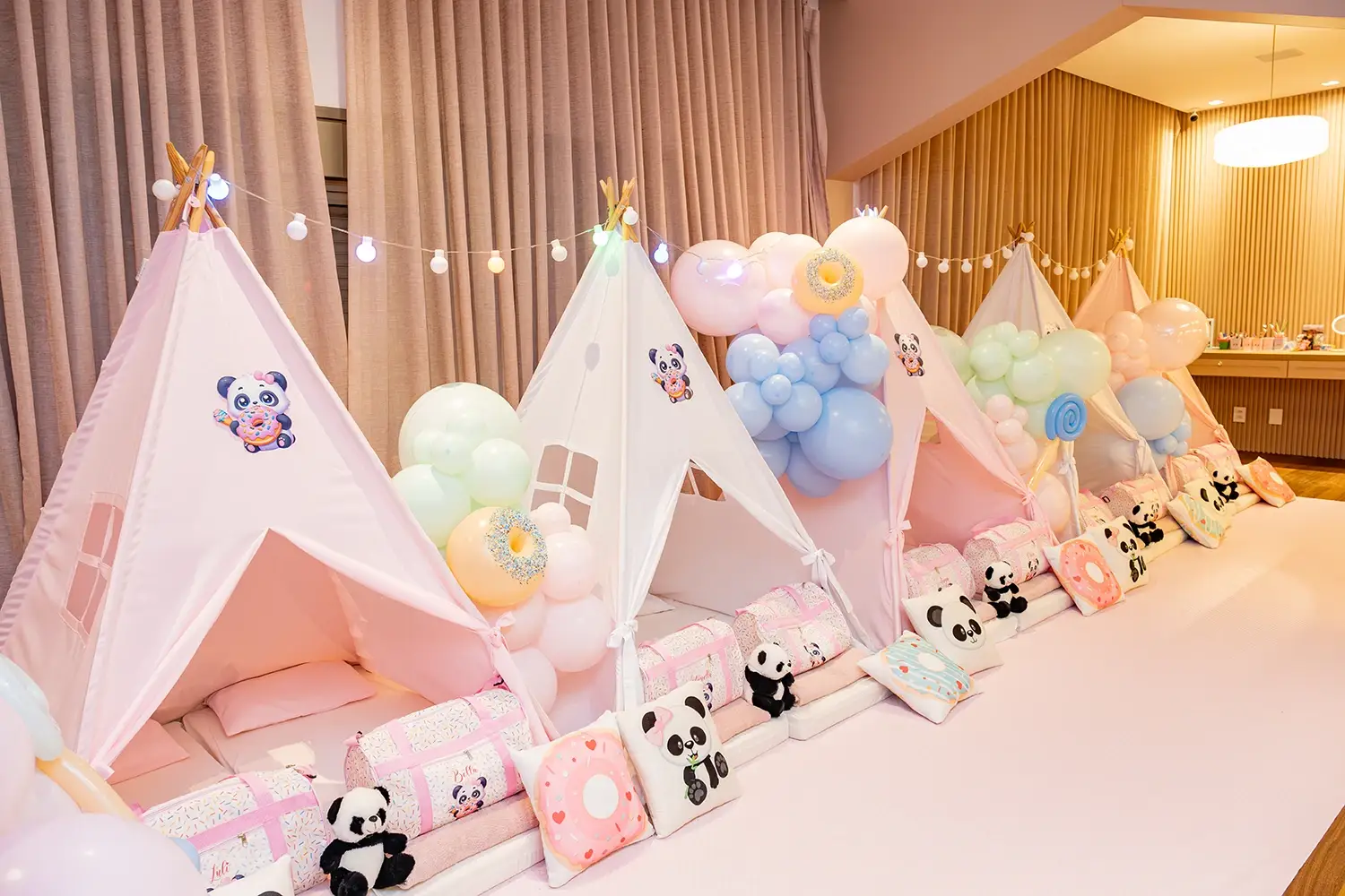 Tema Panda na Festa do Pijama da empresa Cabana Festa e Pijama