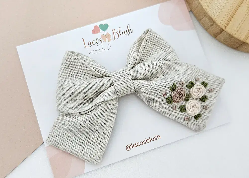 Laço Infantil cru de linho da Lacos Blush