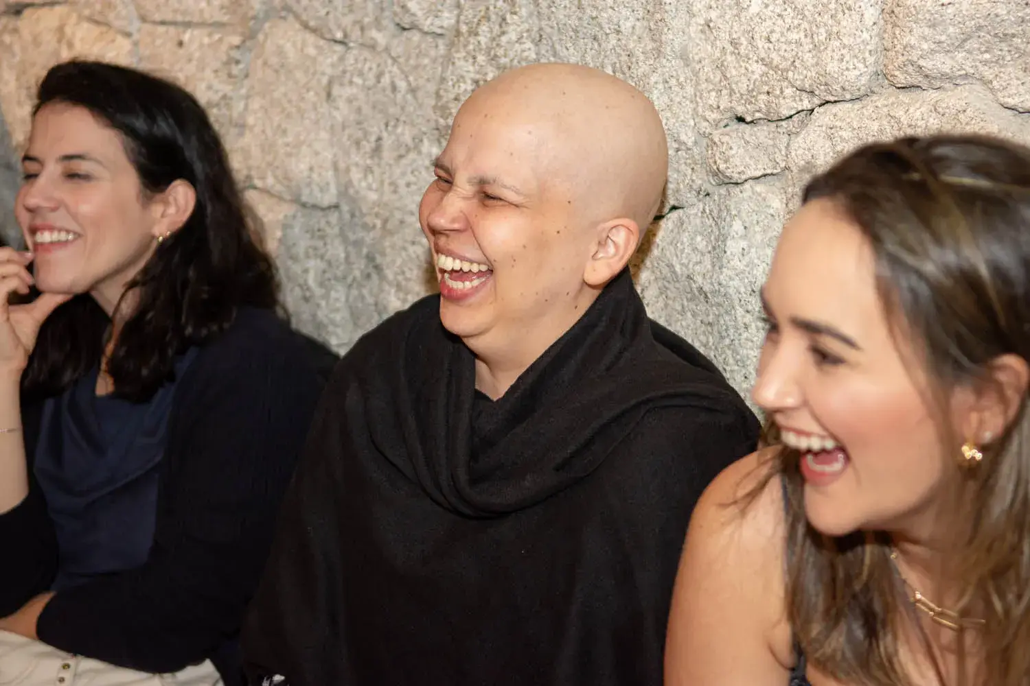 Convidadas rindo e se divertindo no Pause - Toda Mãe Merece um Pause - Just Real Moms