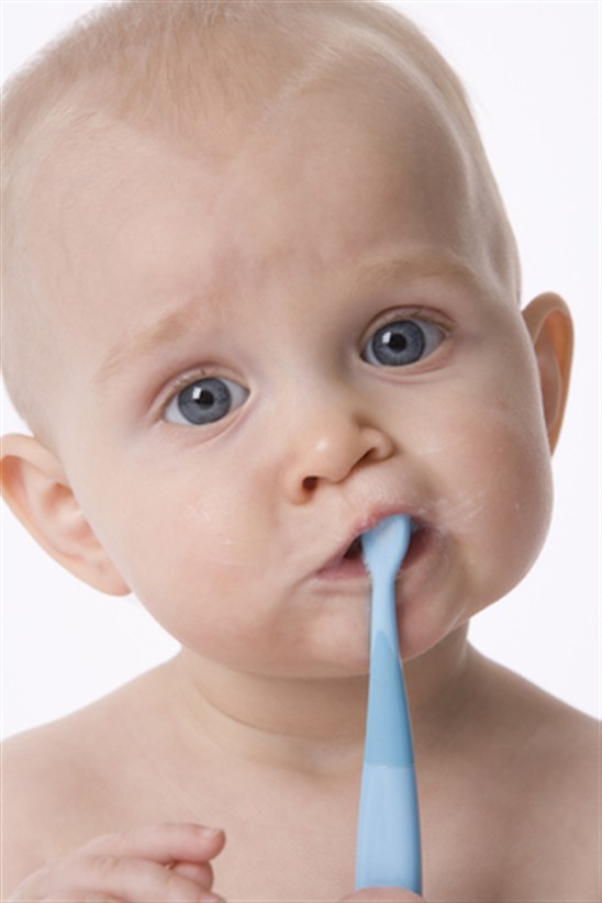 Você sabe cuidar dos dentes do seu filho?