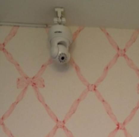 Câmeras filmadoras em casa! A tranquilidade das mães quando estão longe das crianças!