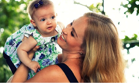 Angélica fala sobre seus filhos - Just Real Moms