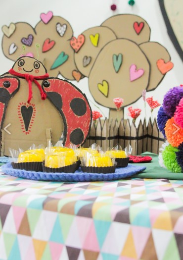 Festa de Papelão Homemade! - Just Real Moms