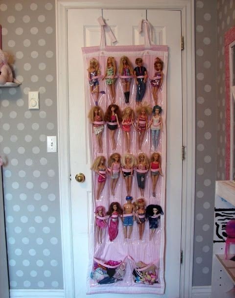 como organizar as barbies - Just Real Moms