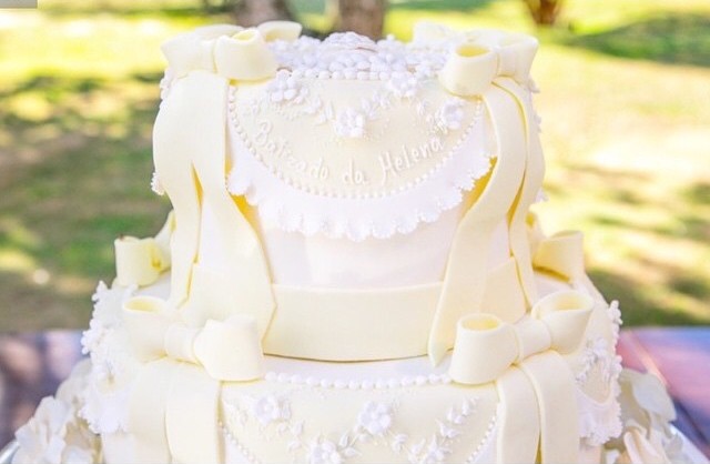 Bolo de batizado decorado - Just Real Moms