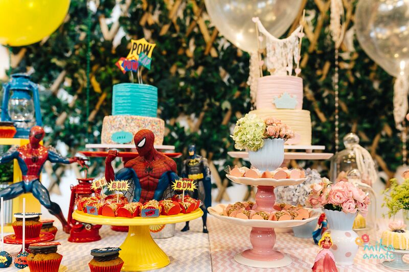 Aniversário de gêmeos - Just Real Moms
