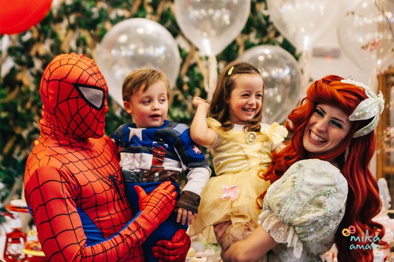 Aniversário de gêmeos - Just Real Moms
