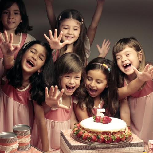 Festa do Pijama com cabaninhas - Zzzuzuê
