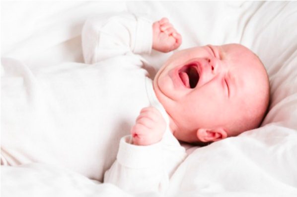 12 motivos pelos quais o bebê chora muito - Just Real Moms