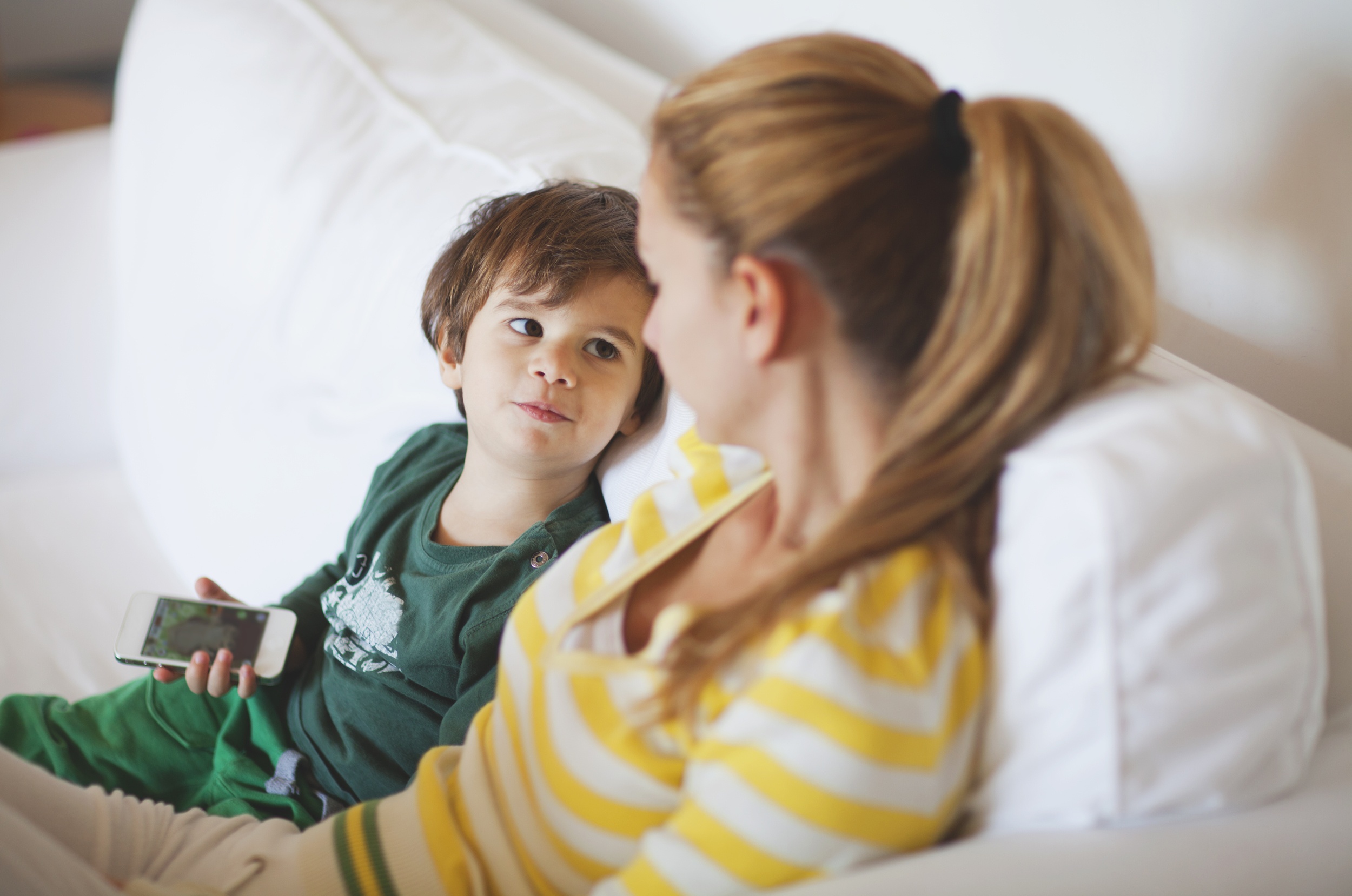 Como estimular o diálogo com meu filho? - Just Real Moms