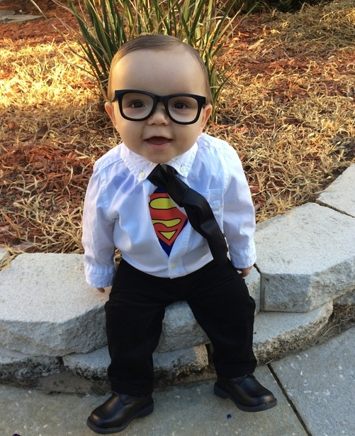 Bebê fantasiado de Super-Homem