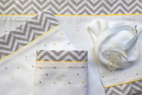 Enxoval bebê com produtos artesanais e super charmosos!