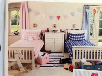 Quarto Compartilhado - Just Real Moms