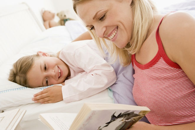Colocar as crianças pequenas para dormir cedo pode reduzir o risco de obesidade infantil - Just Real Moms
