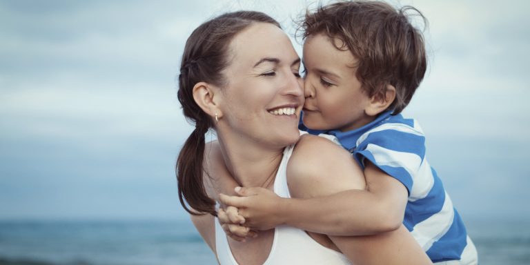 A simples escolha de ser mãe na crise – por Ana Elisa Oliveira