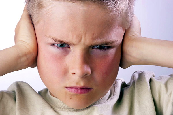Como ajudar os filhos a lidar com as emoções? – por Carla Poppa