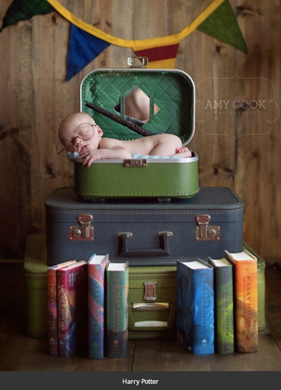 Fotos divertidas de bebês com os personagens favoritos dos pais