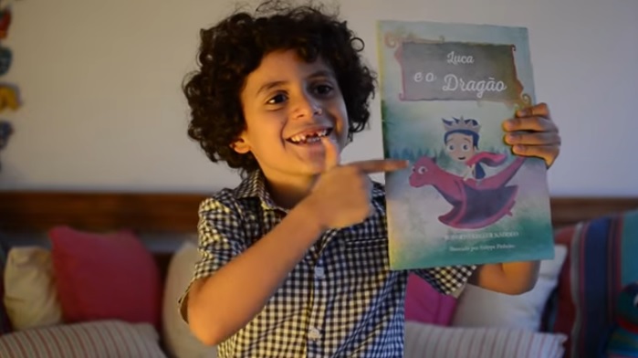 Projeto "EUnoLIVRO" transforma os pequenos em super heróis!