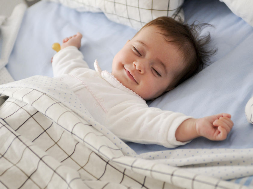 Como acostumar o bebê a dormir sozinho? - por Renata Soifer