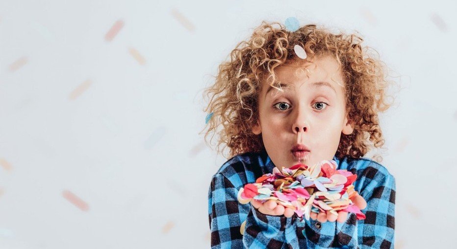 Carnaval com crianças em Porto Alegre - por bora.ai