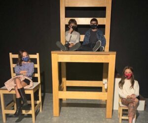 Just-Real-Moms-Museu-das-Ilusoes-Bora-Ai-Cadeira