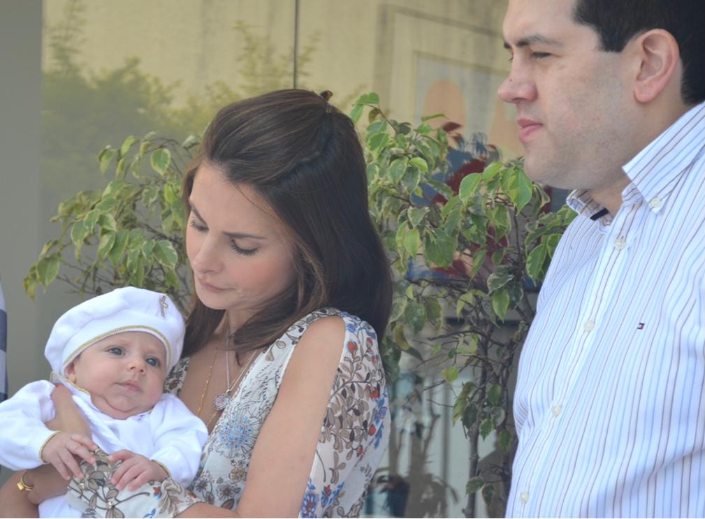 Just Real Moms Por Que Batizar o Bebe Bia Sanmarco e Marido