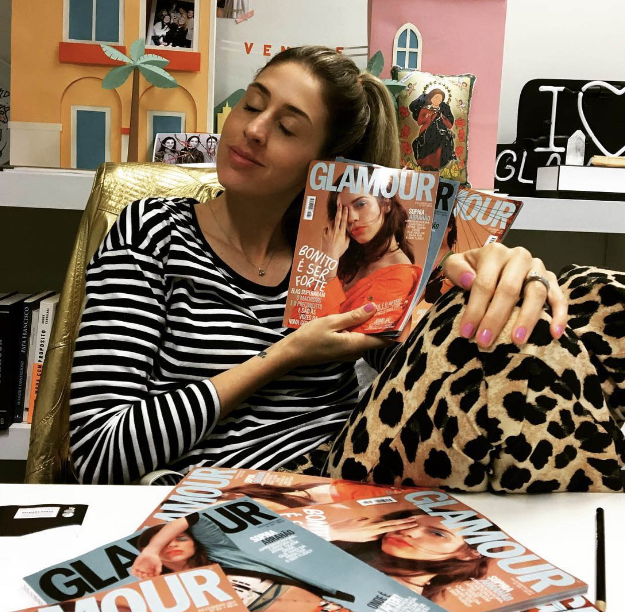 Just Real Moms Paula Merlo Vogue Brasil no Trabalho