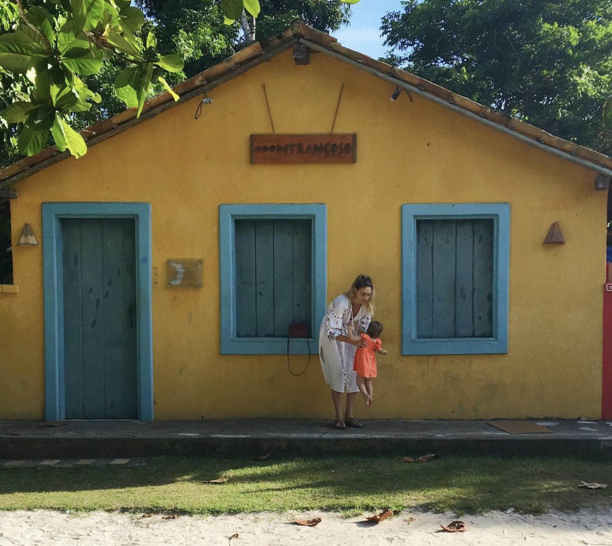 Just Real Moms Paula Merlo Vogue Brasil Viagem