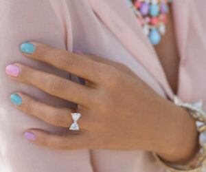 Just-Real-Moms-Cha-Revelacao-Unhas