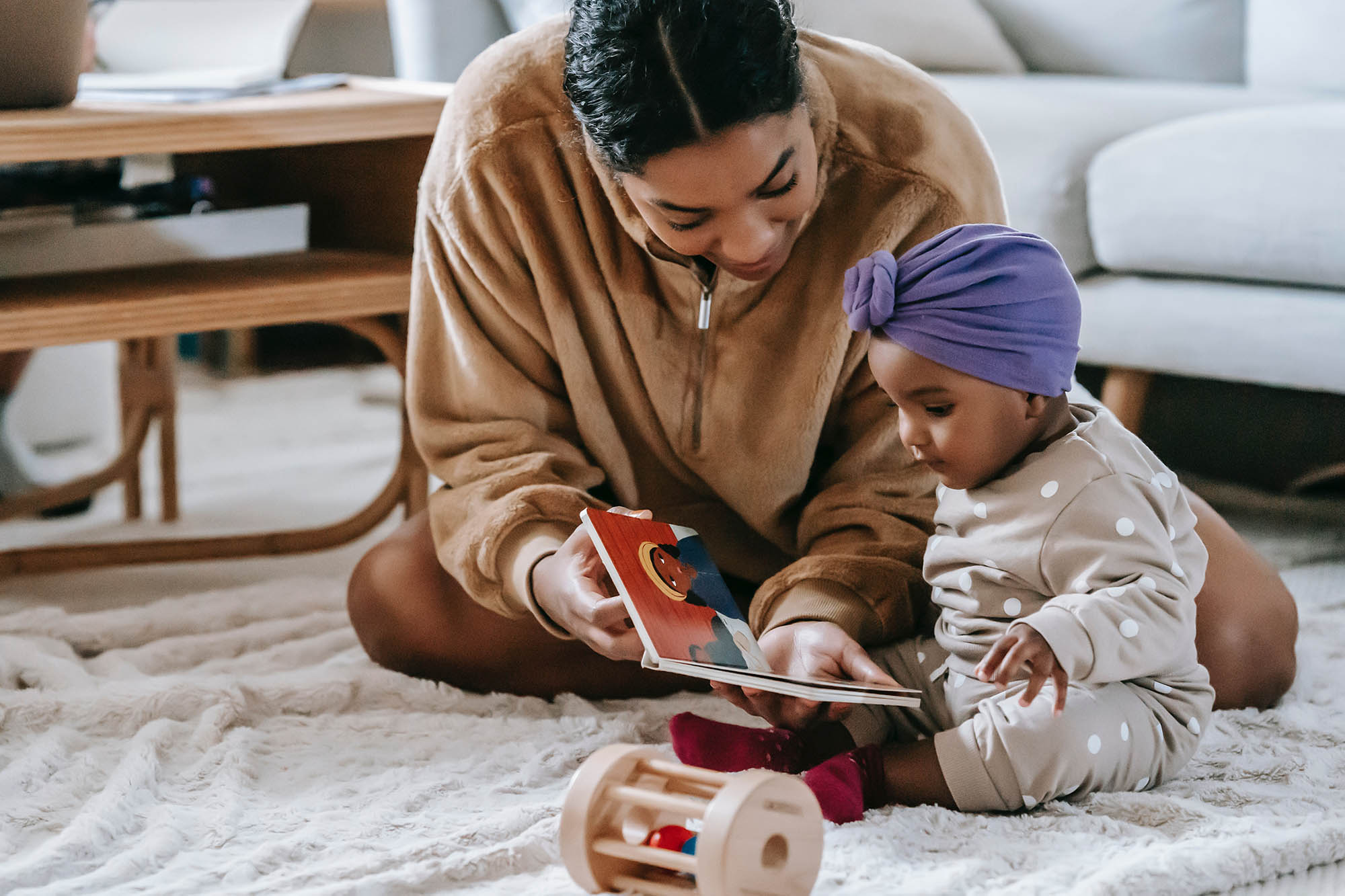 6 Benefícios da leitura em família para as crianças Just Real Moms Dentro da História