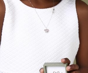 Anuncio-Mini-La-Joie-Joias-Para-Criancas-Guia-Just-Real-Moms