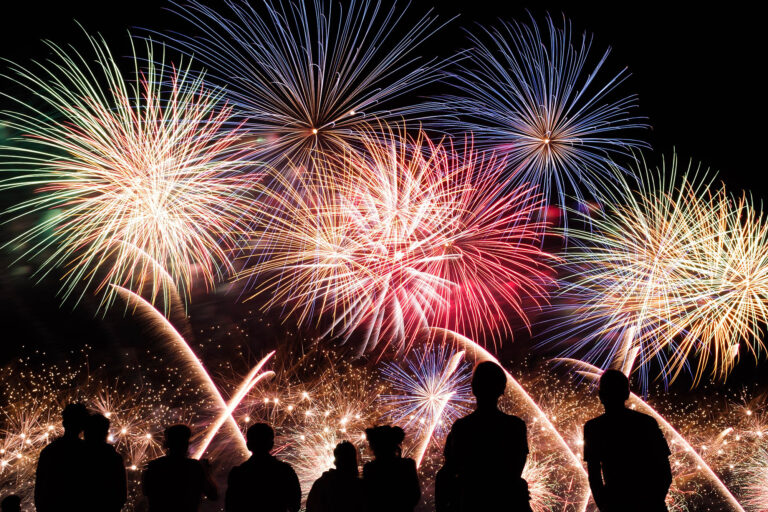 O perigo está no ar: Como proteger as crianças dos fogos de artifício