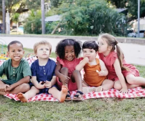 Apetaa-Moda-Infantil-Just-Real-Moms-Corporativo