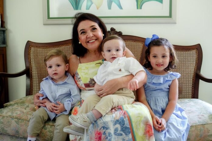 Cronicas-Da-Vovo-Filo-Romeiro-Ai-Vovo-Just-Real-Moms Crônicas da Vovó Filó Romeiro Ai Vovó Just Real Moms