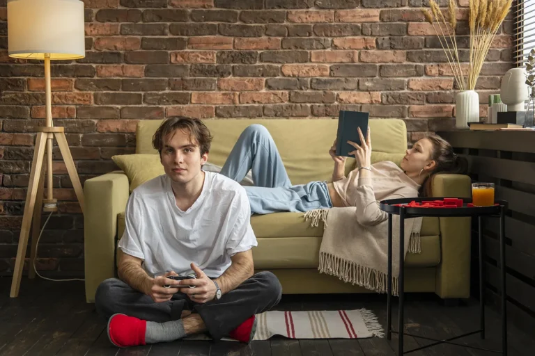 “Geração do quarto”: Entenda o que é e como lidar com desafios da adolescência