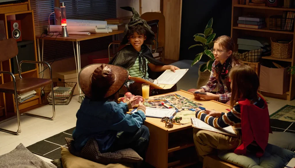 Crianças Adolescendo jogando um jogo em casa - Dia das Crianças 2024