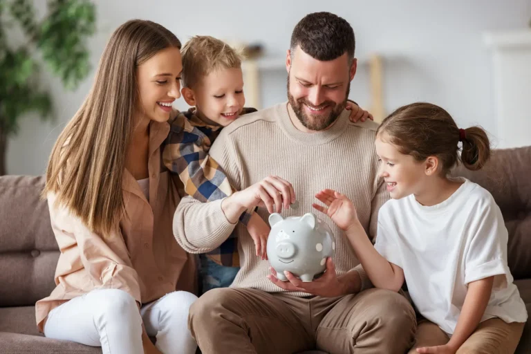 Educação financeira infantil: Veja 5 dicas para introduzir o tema na vida do seu filho