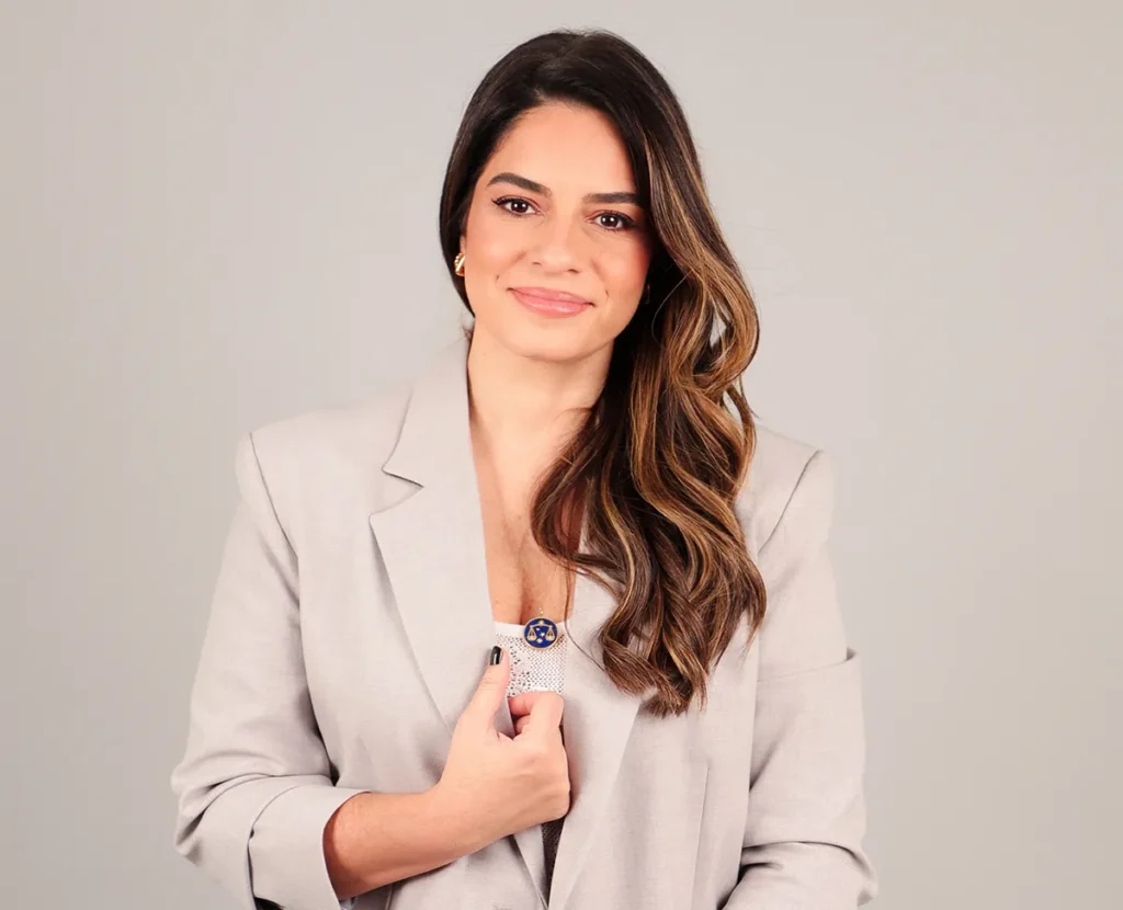 Dra. Juliana Alves - Pediatra e Neonatologista