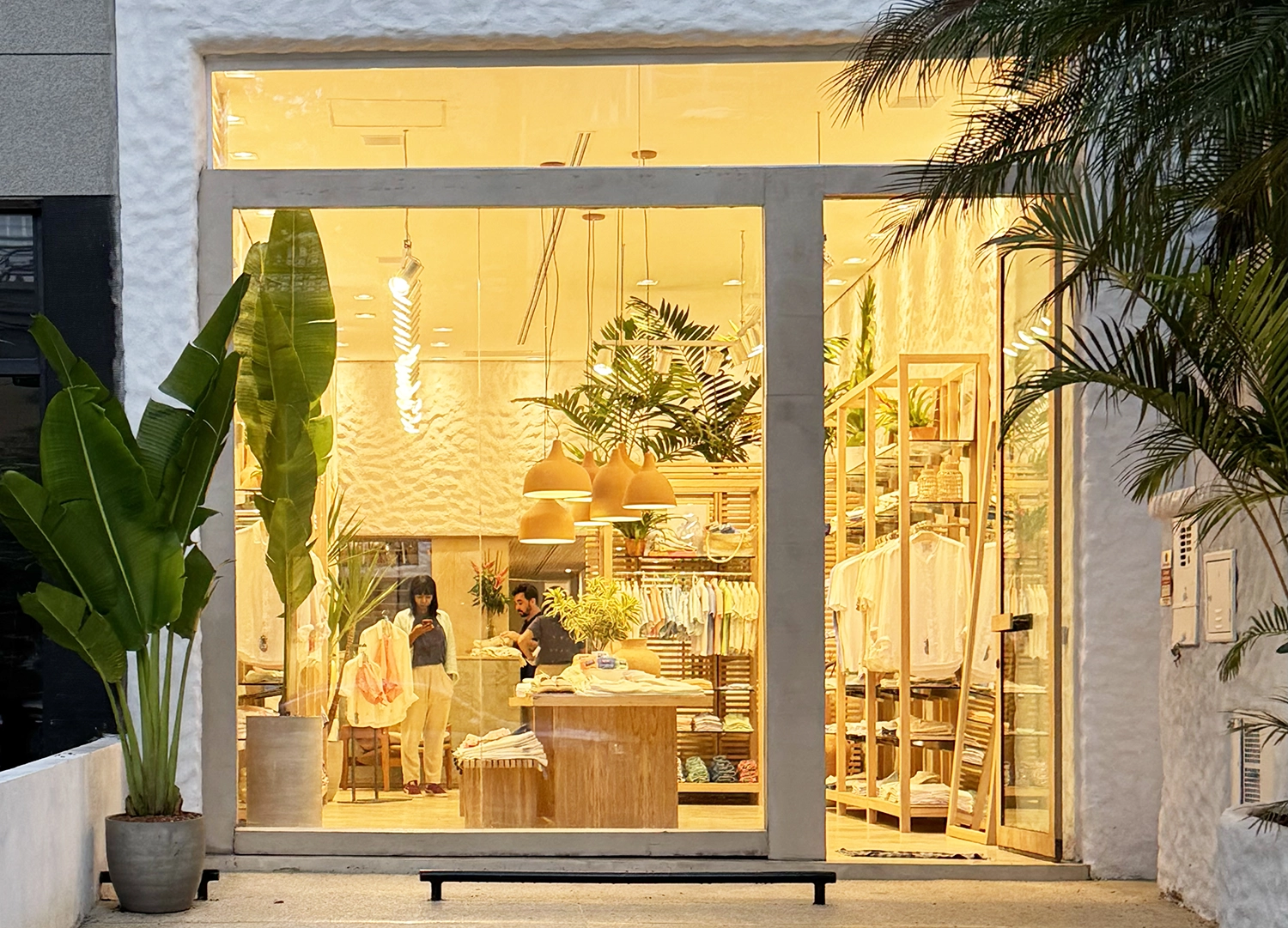 Loja da Pineapple Brand na Rua Bela Cintra no Jardins em São Paulo