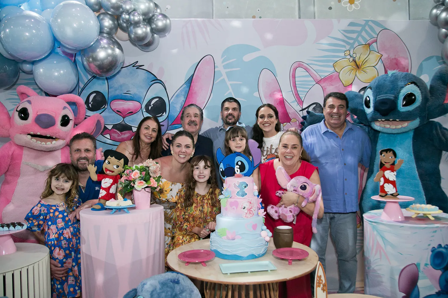 Familia toda na Festa de 6 anos da Pipa