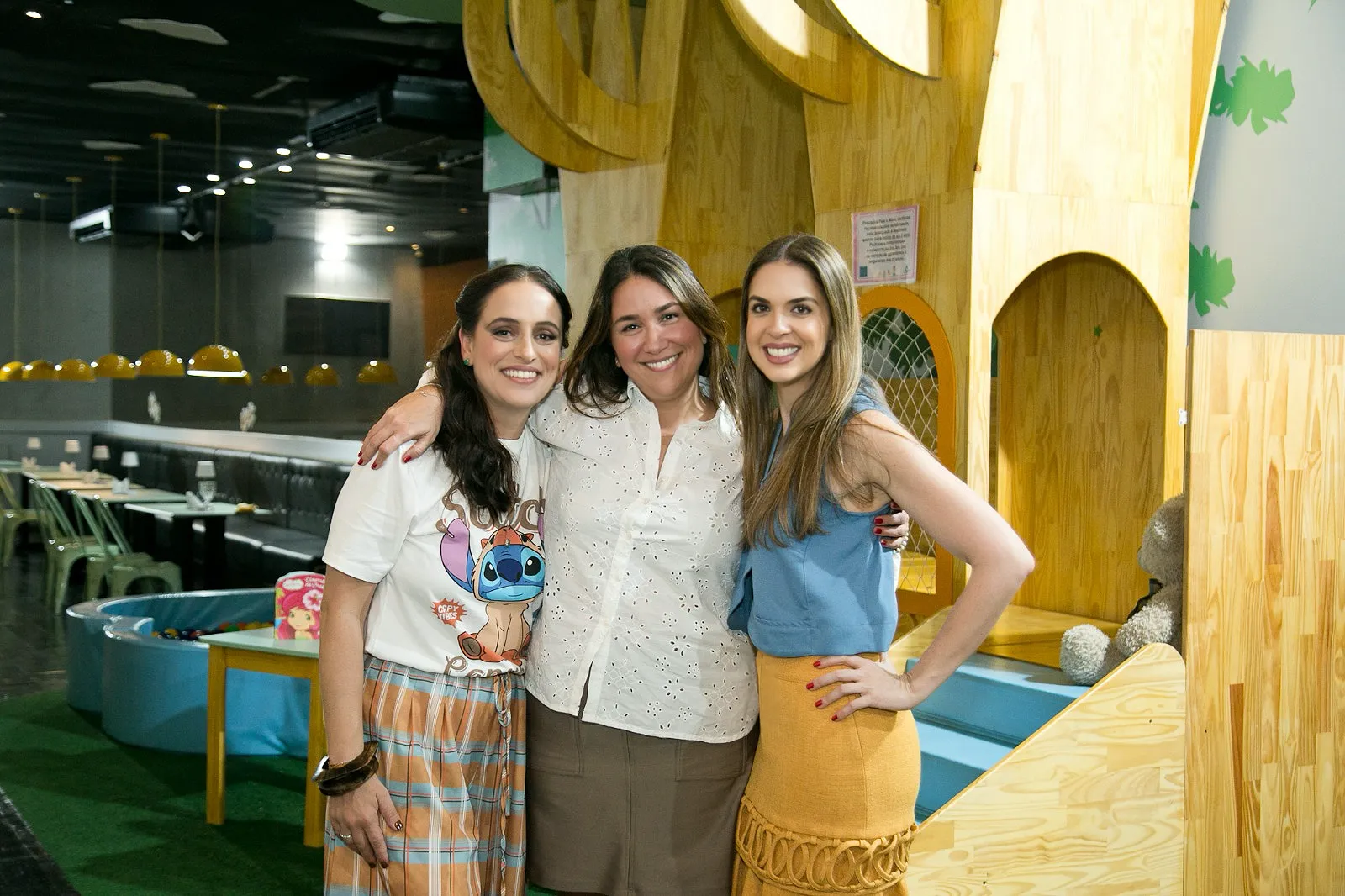 Fernanda Paronetto, Fabi Esteves e Ju Gurgel na Festa da Pipa de 6 anos