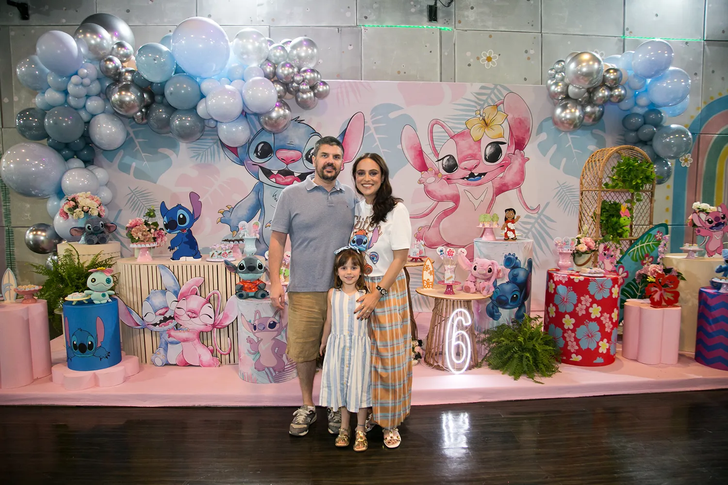 Pipa com seus pais na sua Festa de 6 anos