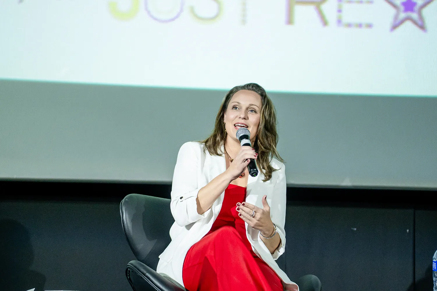 Painel com Dra. Ana Priscila Soggia pós documentário do The M Factor no Cinépolis do JK Iguatemi