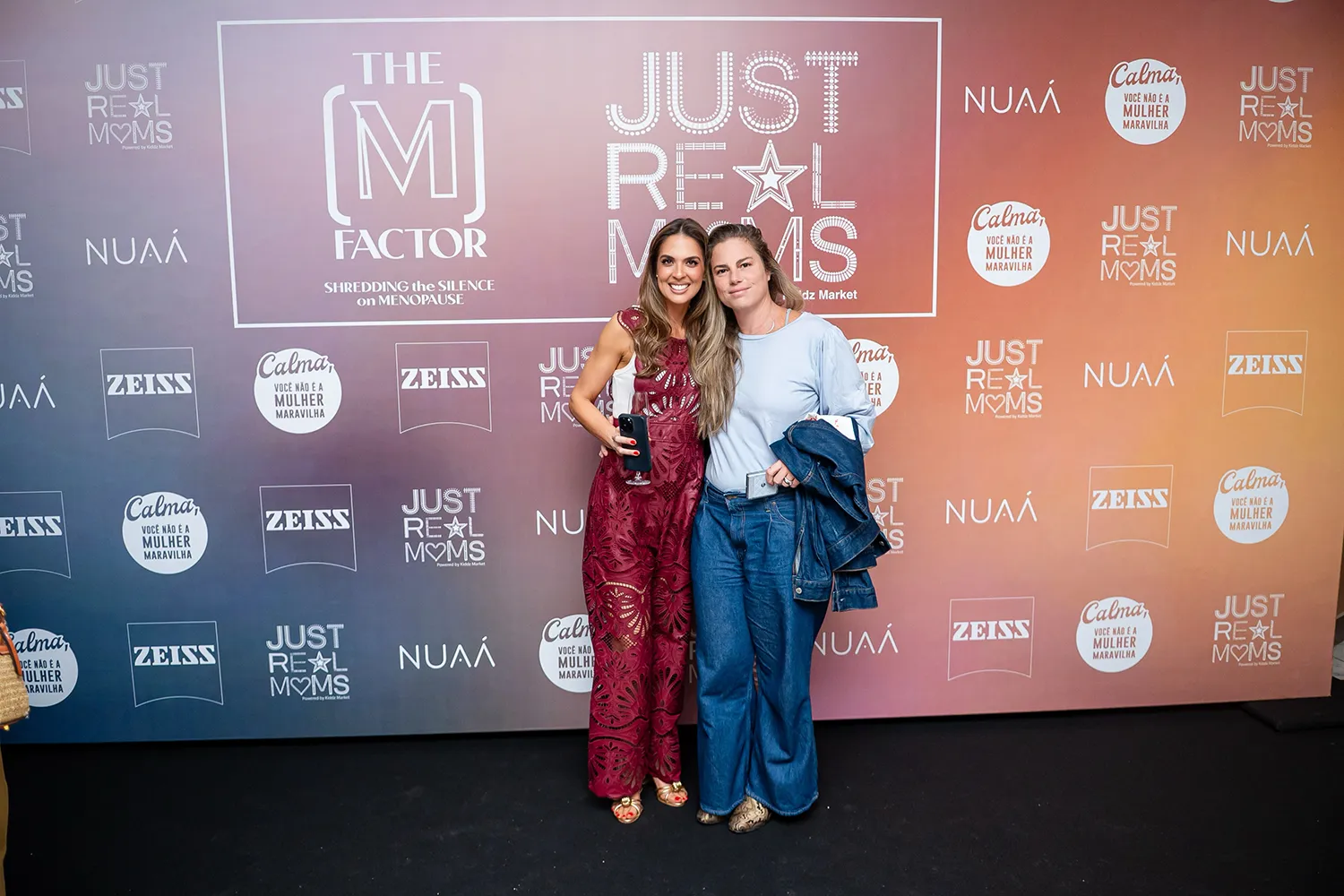 Sammy Simon com Fernanda Paronetto do Just Real Moms assistir o documentário do The M Factor no Cinépolis do JK Iguatemi