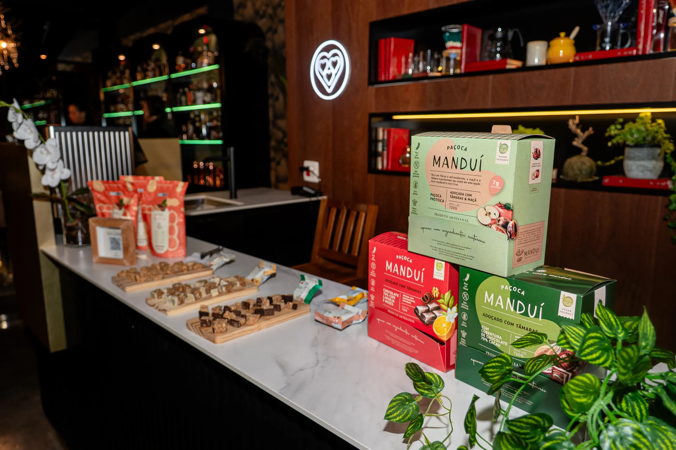 Degustação das paçocas proteicas Manduí no evento Convidadas no evento das Mães da Pracinha da Vila Nova Conceição e Just Real Moms