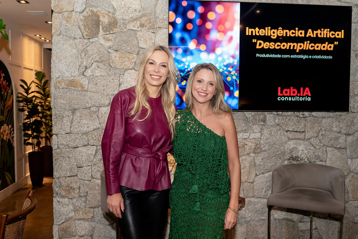 Raquel Assad e Fernanda Bergman no evento das Mães da Pracinha da Vila Nova Conceição e Just Real Moms